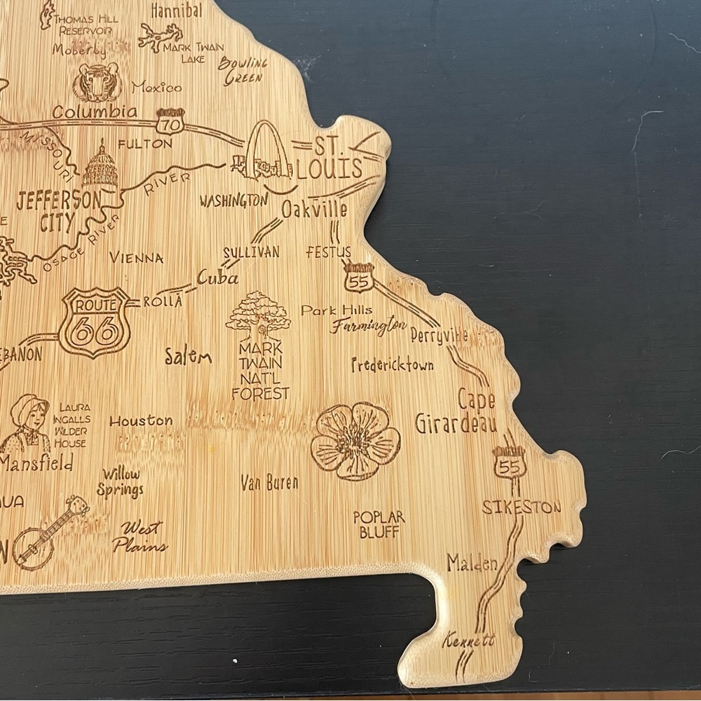 $10 SALE Missouri State Shaped Charcuterie Cutting Board Totally Bamboo - Picture 5 of 10